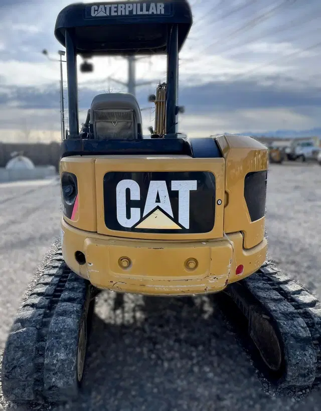 Image of Caterpillar 305CR equipment image 4