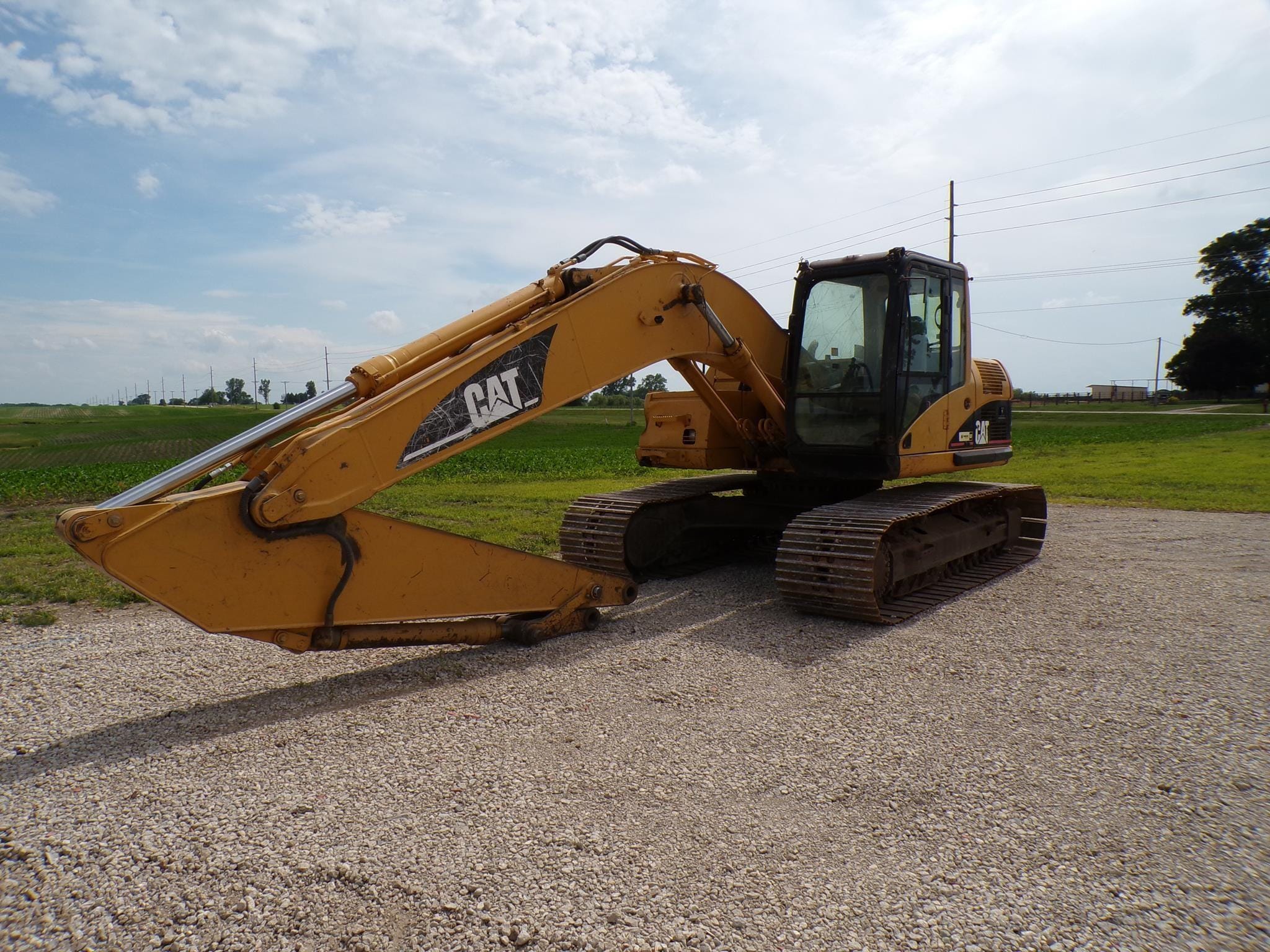 2004 Caterpillar 320CLU Equipment Image0