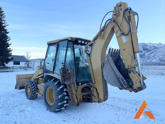 Image of Caterpillar 420D equipment image 2