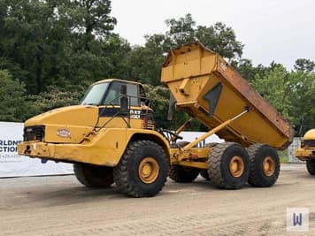Main image Caterpillar 740