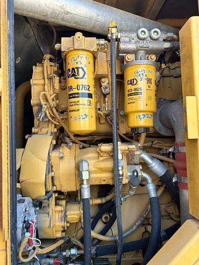 Image of Caterpillar 825G II equipment image 4