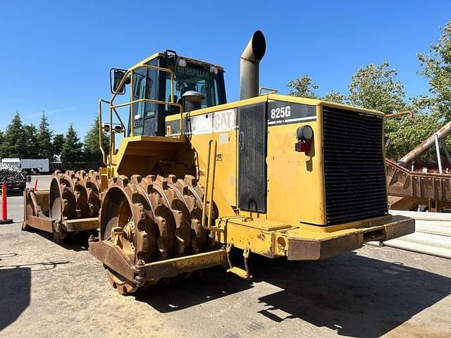 Image of Caterpillar 825G II equipment image 3