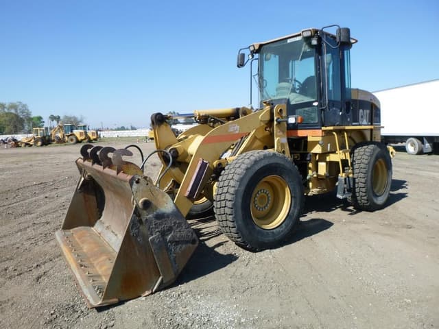 Image of Caterpillar 924GZ equipment image 1
