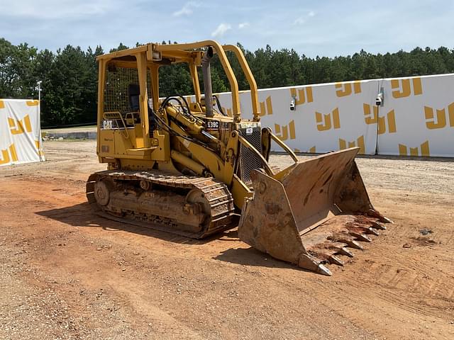 Image of Caterpillar 939C equipment image 2