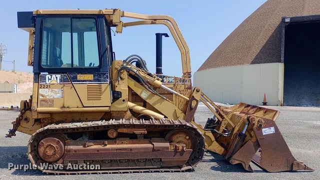 Image of Caterpillar 939C equipment image 3