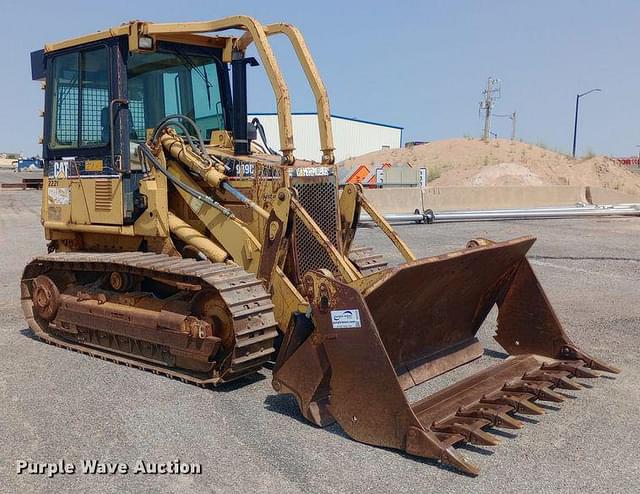 Image of Caterpillar 939C equipment image 2