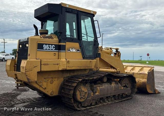 Image of Caterpillar 963C equipment image 4