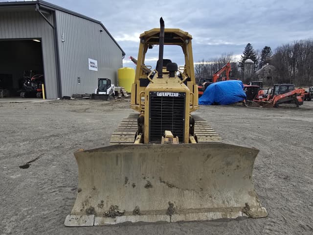 Image of Caterpillar D3GXL equipment image 2