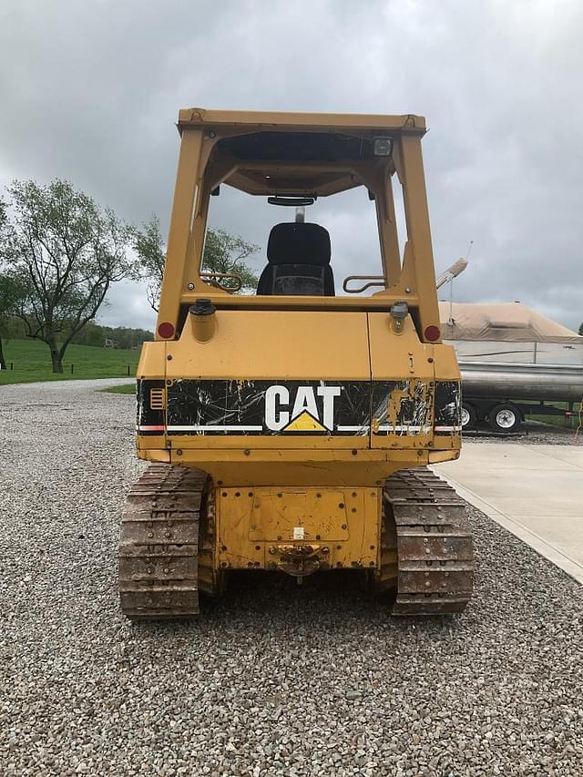 Image of Caterpillar D3GXL equipment image 4