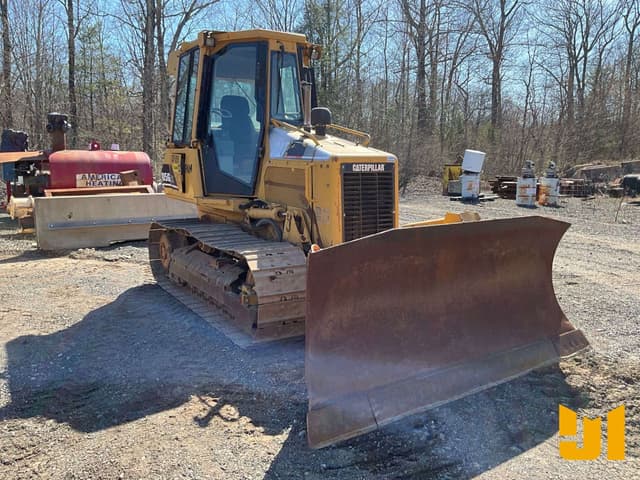 Image of Caterpillar D5G equipment image 2