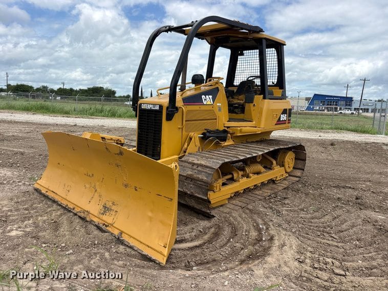 2004 Caterpillar D5G LGP Equipment Image0