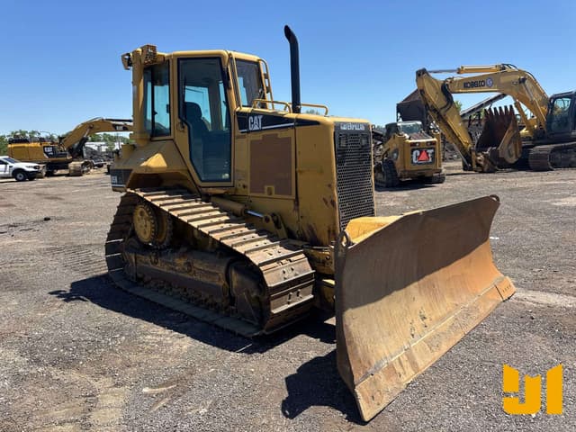 Image of Caterpillar D5N XL equipment image 2