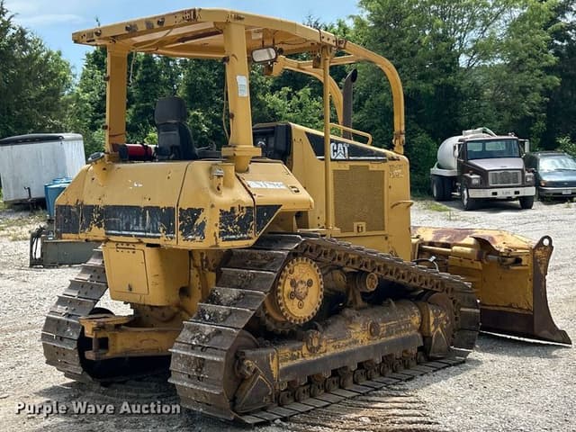 Image of Caterpillar D5N XL equipment image 4