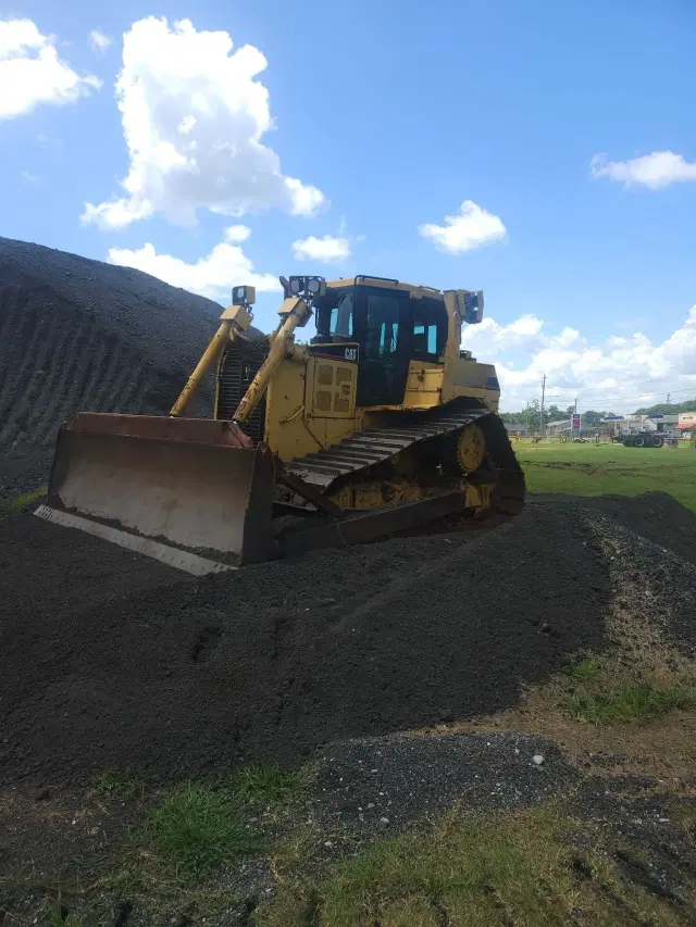 Image of Caterpillar D6R LGP equipment image 4