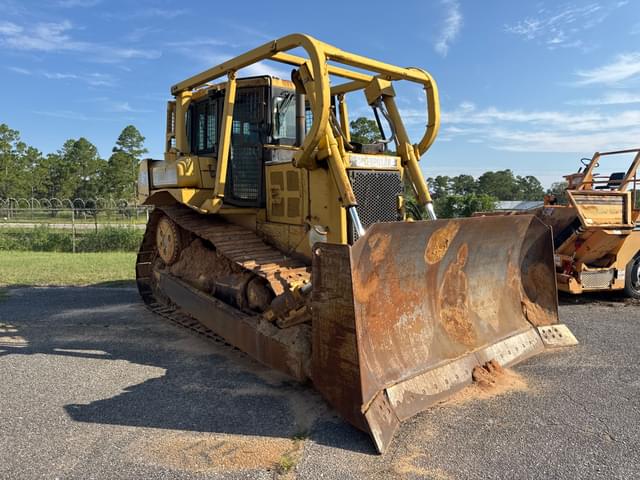 Image of Caterpillar D6R XL equipment image 3