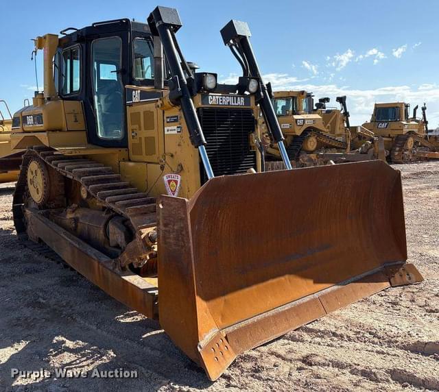 Image of Caterpillar D6R XL equipment image 2