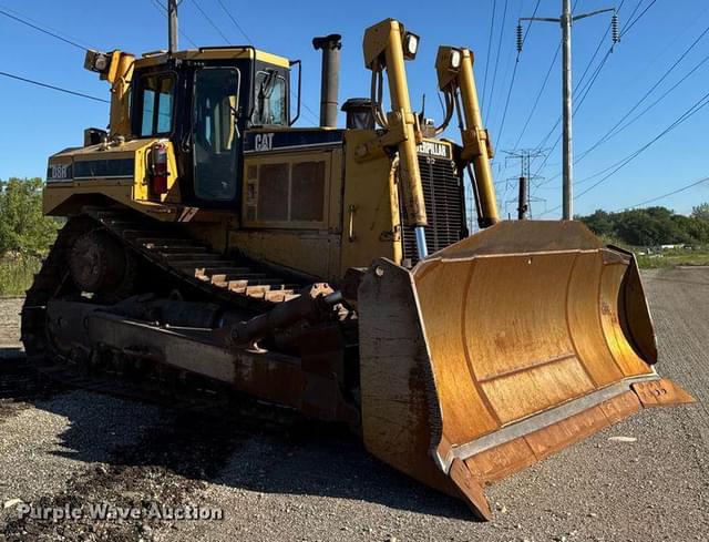Image of Caterpillar D8R equipment image 2