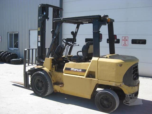 Image of Caterpillar DP40KL equipment image 3