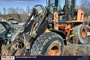 2004 Caterpillar IT28G Image