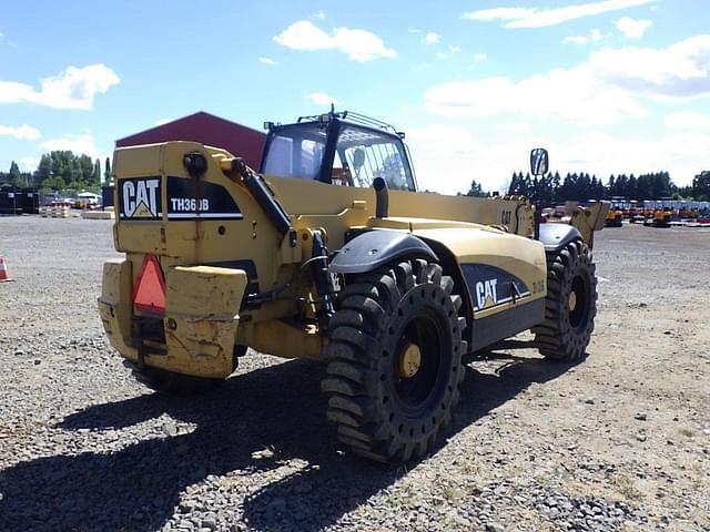 Image of Caterpillar TH360B equipment image 3