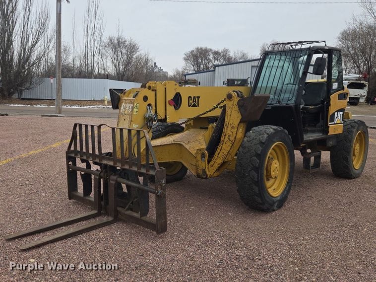 2004 Caterpillar TH460B Equipment Image0