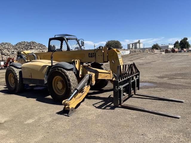 Image of Caterpillar TH560B equipment image 1