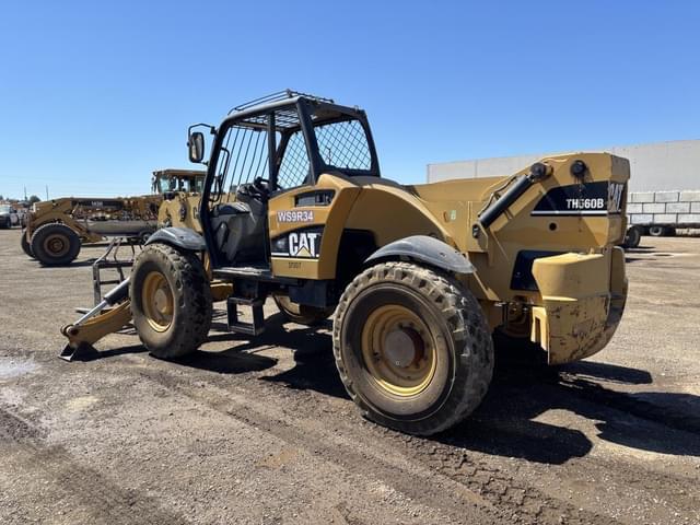 Image of Caterpillar TH560B equipment image 3