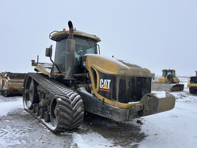 Image of Challenger MT855 equipment image 2