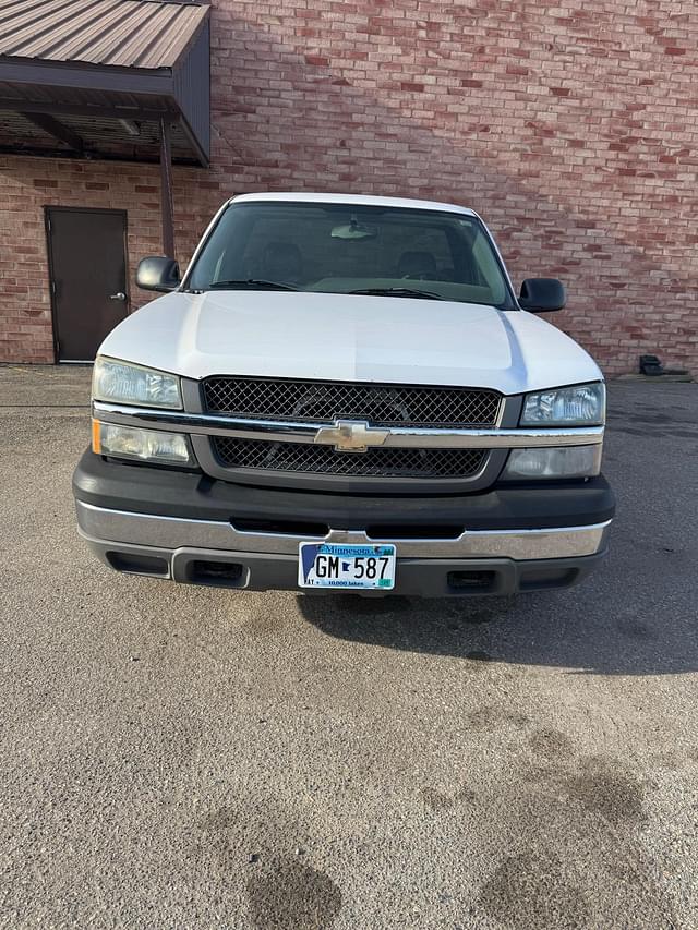 Image of Chevrolet 1500 equipment image 2
