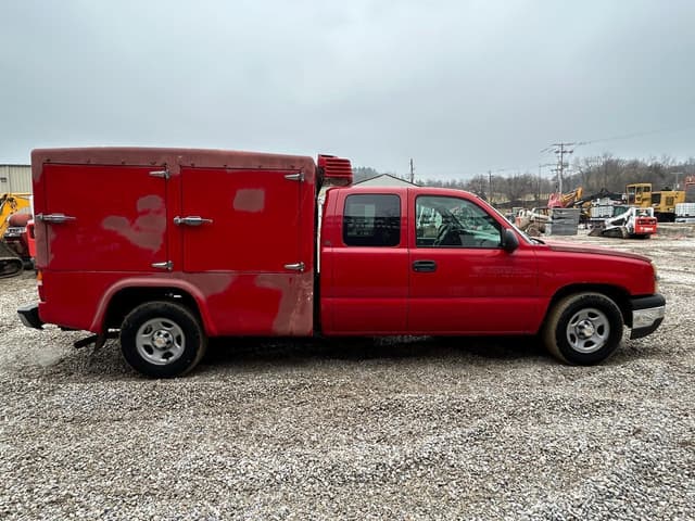 Image of Chevrolet 1500 equipment image 4