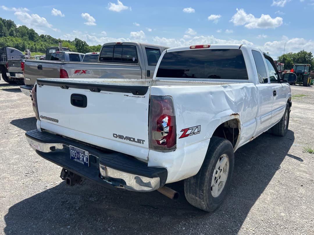 Image of Chevrolet Silverado Image 1