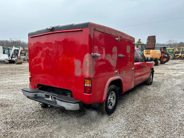 Image of Chevrolet 1500 equipment image 3