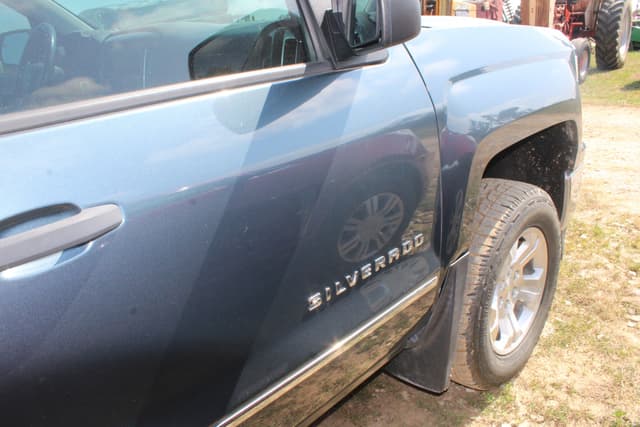 Image of Chevrolet 1500 equipment image 2