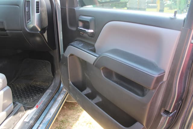 Image of Chevrolet 1500 equipment image 3
