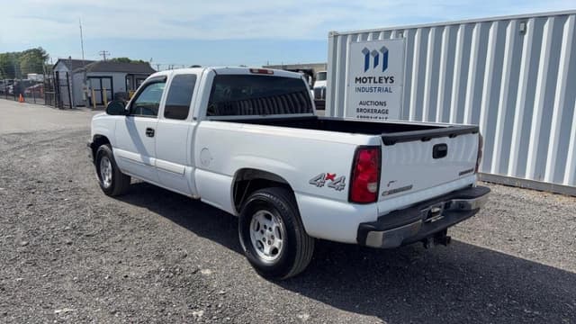 Image of Chevrolet 1500 equipment image 1