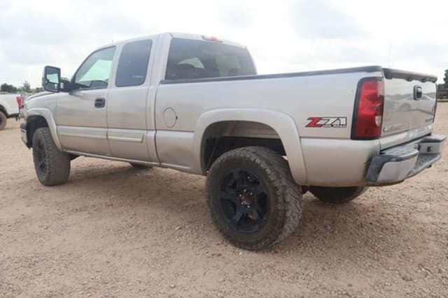 Image of Chevrolet 1500 equipment image 3