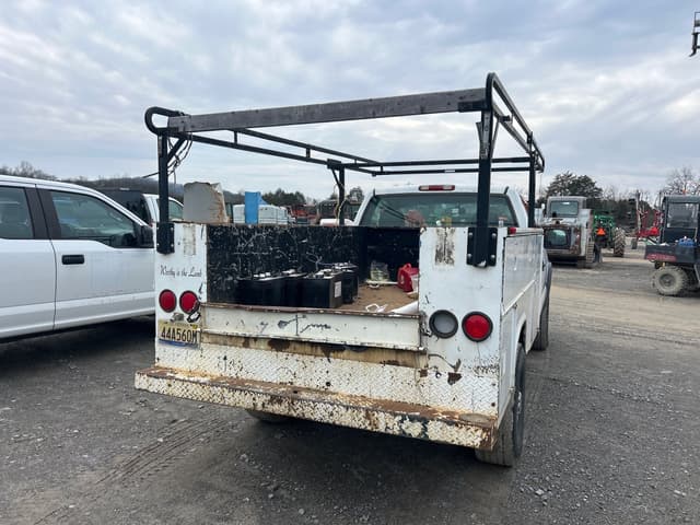 Image of Chevrolet 2500 equipment image 2