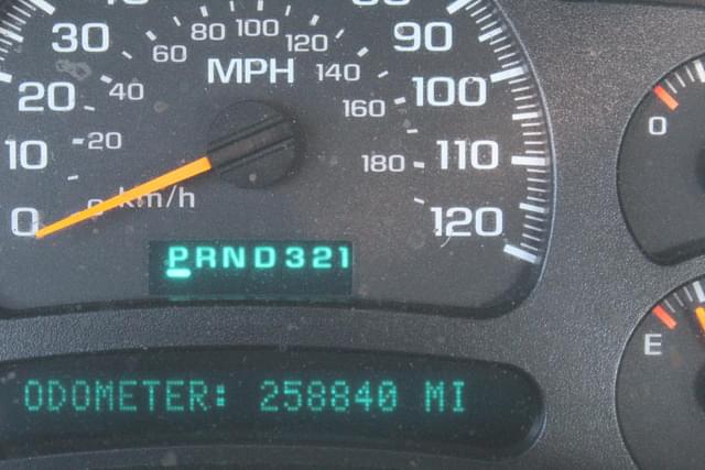 Image of Chevrolet 2500 equipment image 2