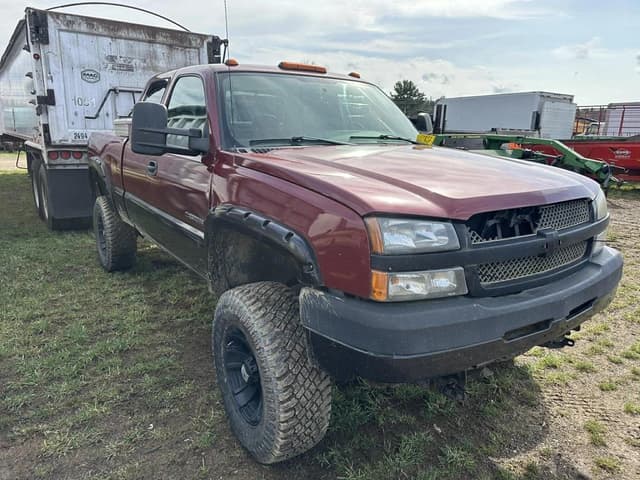 Image of Chevrolet 2500HD equipment image 1
