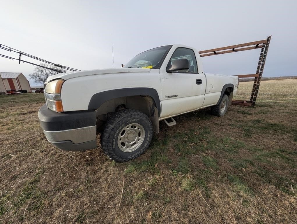 Image of Chevrolet 2500HD Primary image