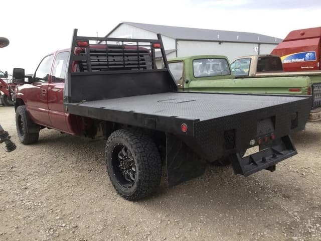 Image of Chevrolet 2500HD equipment image 3