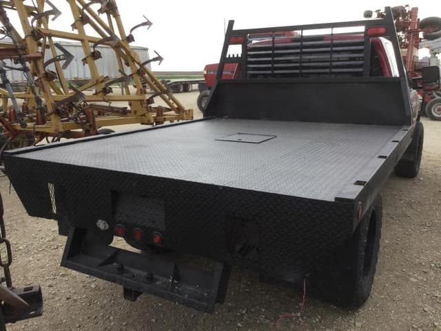 Image of Chevrolet 2500HD equipment image 4