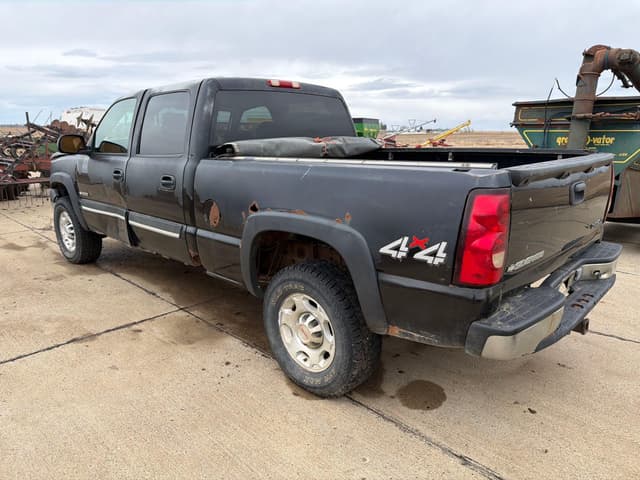 Image of Chevrolet 2500 equipment image 4