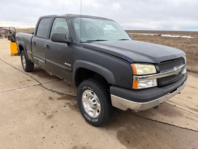 Image of Chevrolet 2500 equipment image 2