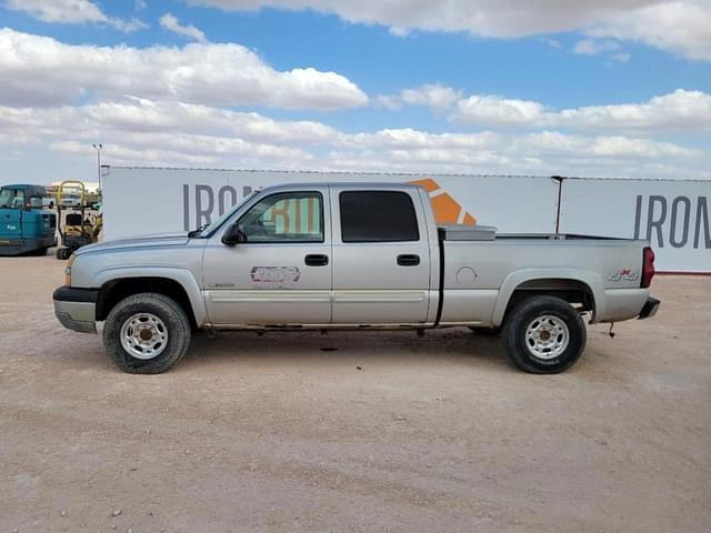Image of Chevrolet 2500 equipment image 1