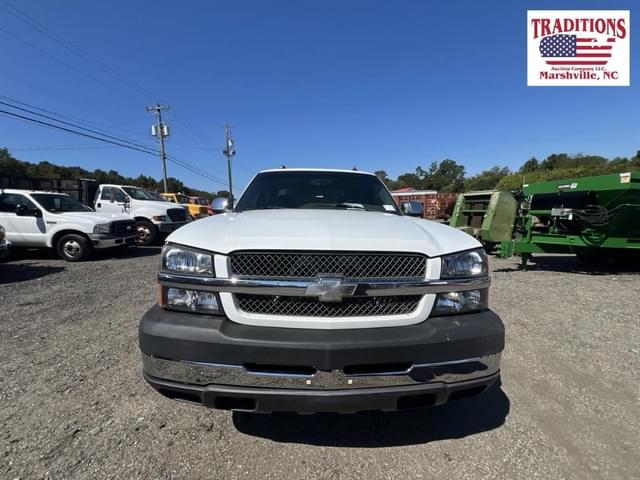 Image of Chevrolet 2500HD equipment image 1