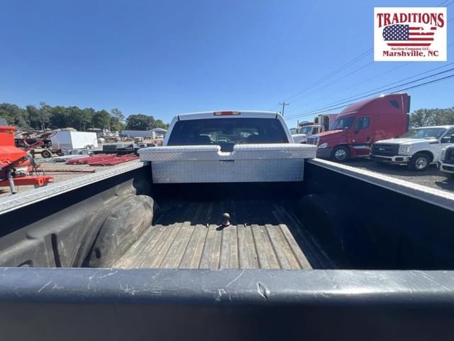 Image of Chevrolet 2500HD equipment image 4