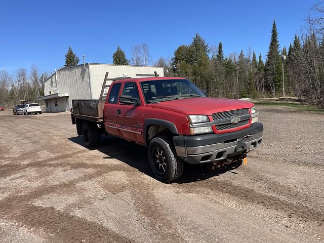 Image of Chevrolet 2500HD equipment image 1