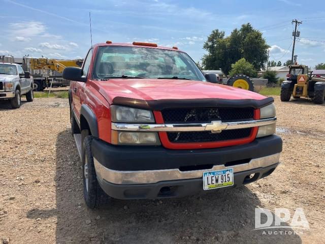 Image of Chevrolet 2500HD equipment image 3