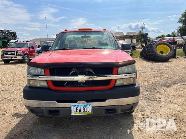 Image of Chevrolet 2500HD equipment image 2